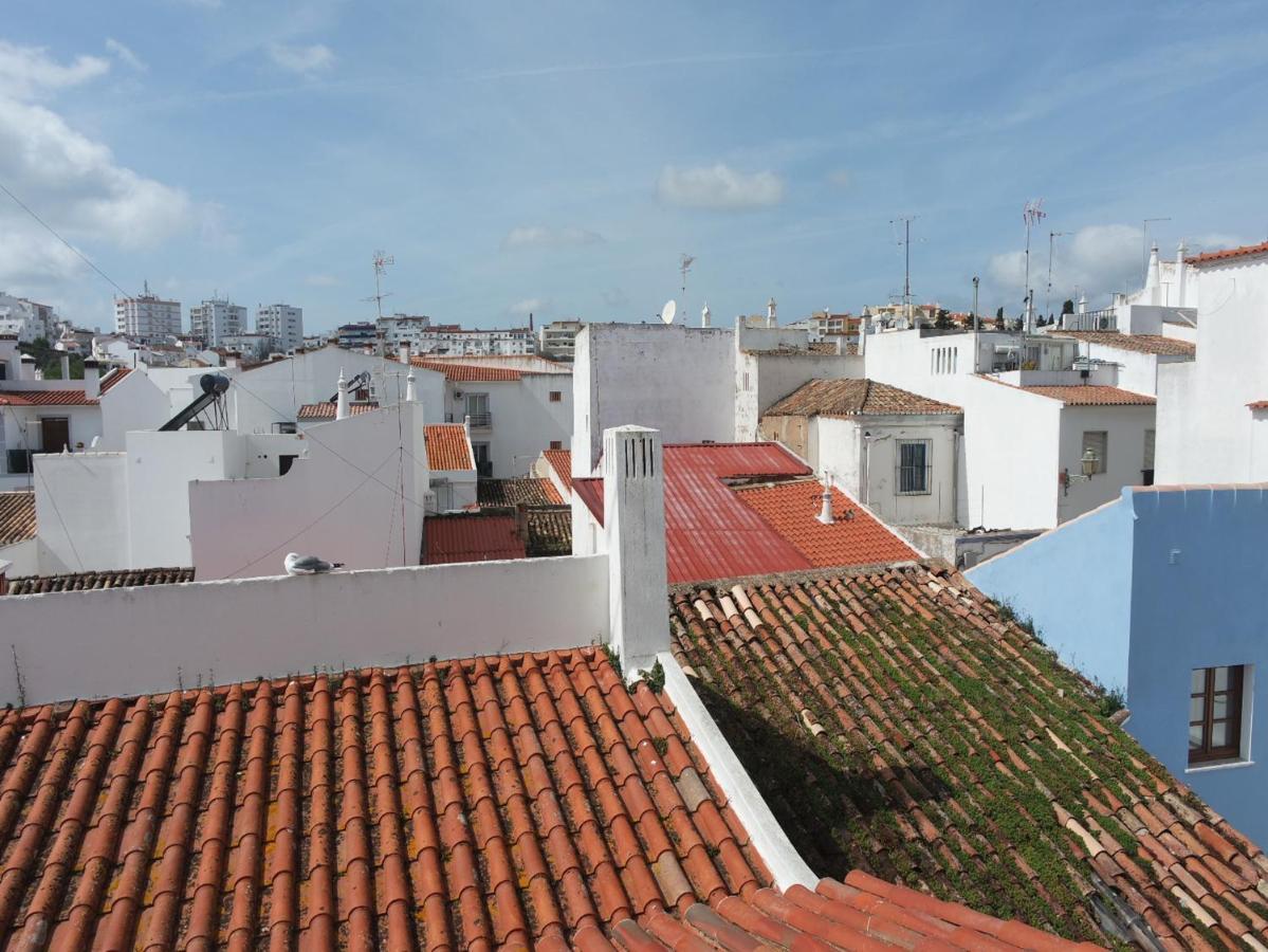 C01 - Blue Door City Apartment ลากอส ภายนอก รูปภาพ