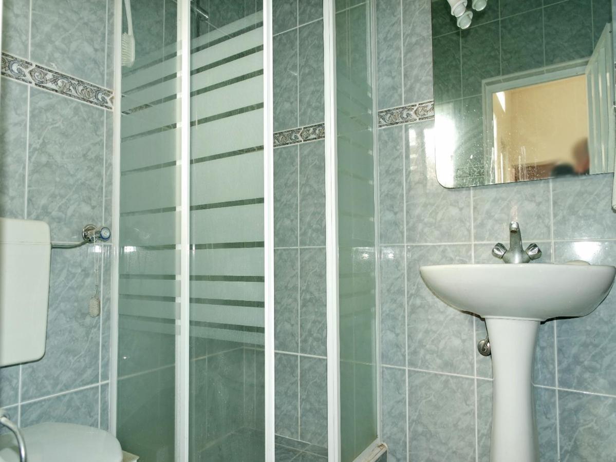 C01 - Blue Door City Apartment ลากอส ภายนอก รูปภาพ